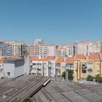 Rent 4 bedroom apartment in Lisbon