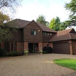 Rent 5 bedroom house in South East England