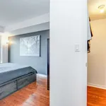 Appartement de 710 m² avec 1 chambre(s) en location à Old Toronto