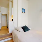 Louez une chambre de 240 m² à Paris