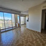 Rent 2 bedroom apartment of 38 m² in Nîmes