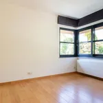 Maison de 1047 m² avec 5 chambre(s) en location à Waterloo