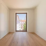 Rent 2 bedroom apartment of 103 m² in Lisbon