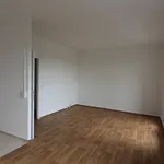 Miete 4 Schlafzimmer wohnung von 65 m² in Dessau-Roßlau