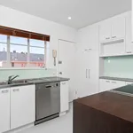 Rent 2 bedroom apartment in Toorak