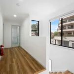 Rent 7 bedroom student apartment in Petersham