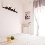 Rent 1 bedroom apartment of 50 m² in milan