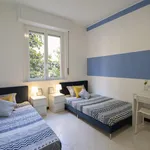 Rent 3 bedroom apartment in Milan