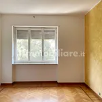 Affitto 3 camera appartamento di 124 m² in Turin