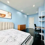 Rent 4 bedroom apartment in Bushwick