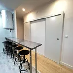 Rent a room of 100 m² in Valencia