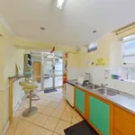 Rent 18 bedroom student apartment in Neutral Bay