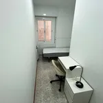 Rent a room of 400 m² in Barcelona