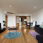 Rent 3 bedroom flat in London