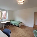 Rent 5 bedroom apartment of 65 m² in Stuttgart