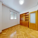 Rent 1 bedroom apartment of 32 m² in Madrid