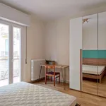 Rent 2 bedroom apartment of 70 m² in milan