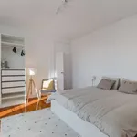 Rent a room in lisbon