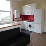 Rent 2 bedroom flat in Nottingham