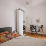 Rent a room in lisbon