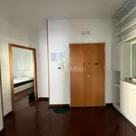 Affitto 3 camera appartamento di 124 m² in Naples