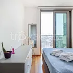 Rent 3 bedroom apartment of 80 m² in Milano