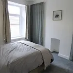 Rent 5 bedroom house in Swansea