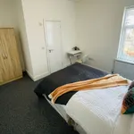 Rent 4 bedroom house in West Midlands