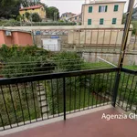 Affitto 4 camera appartamento di 70 m² in Genoa