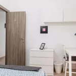 Rent 4 bedroom apartment in Valencia