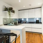 Rent 5 bedroom flat of 92 m² in London