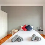 Rent a room of 103 m² in lisbon