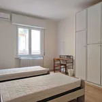 Rent 2 bedroom apartment of 70 m² in milan