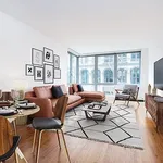 Rent 1 bedroom apartment of 596 m² in Manhattan