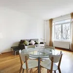 Appartement de 377 m² avec 1 chambre(s) en location à Paris