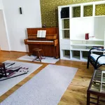 Rent 2 bedroom apartment of 1399 m² in Vienna