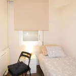 Rent a room of 120 m² in barcelona