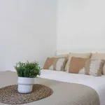 Rent a room of 70 m² in valencia