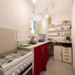 Affitto 3 camera appartamento di 140 m² in Firenze