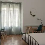 Rent a room of 190 m² in Lisbon