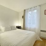 Rent 1 bedroom apartment of 310 m² in Paris