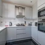 Rent 3 bedroom apartment of 99 m² in London