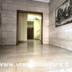 Rent 3 bedroom apartment of 100 m² in Roma