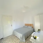 Rent 4 bedroom apartment in Seville