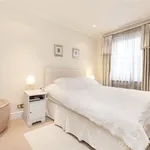 Rent 3 bedroom apartment of 104 m² in London