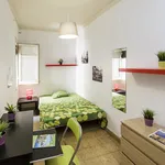 Rent 5 bedroom apartment in Barcelona