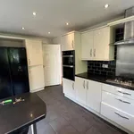 Rent 4 bedroom flat in North West England