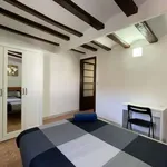 Rent a room of 60 m² in Barcelona