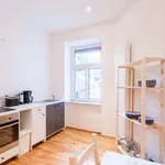 Rent a room of 95 m² in Munich