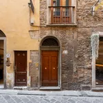 Rent 1 bedroom apartment of 40 m² in Florence